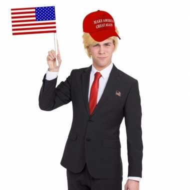 Amerikaanse president donald trump verkleedset met pet en pruik kopen